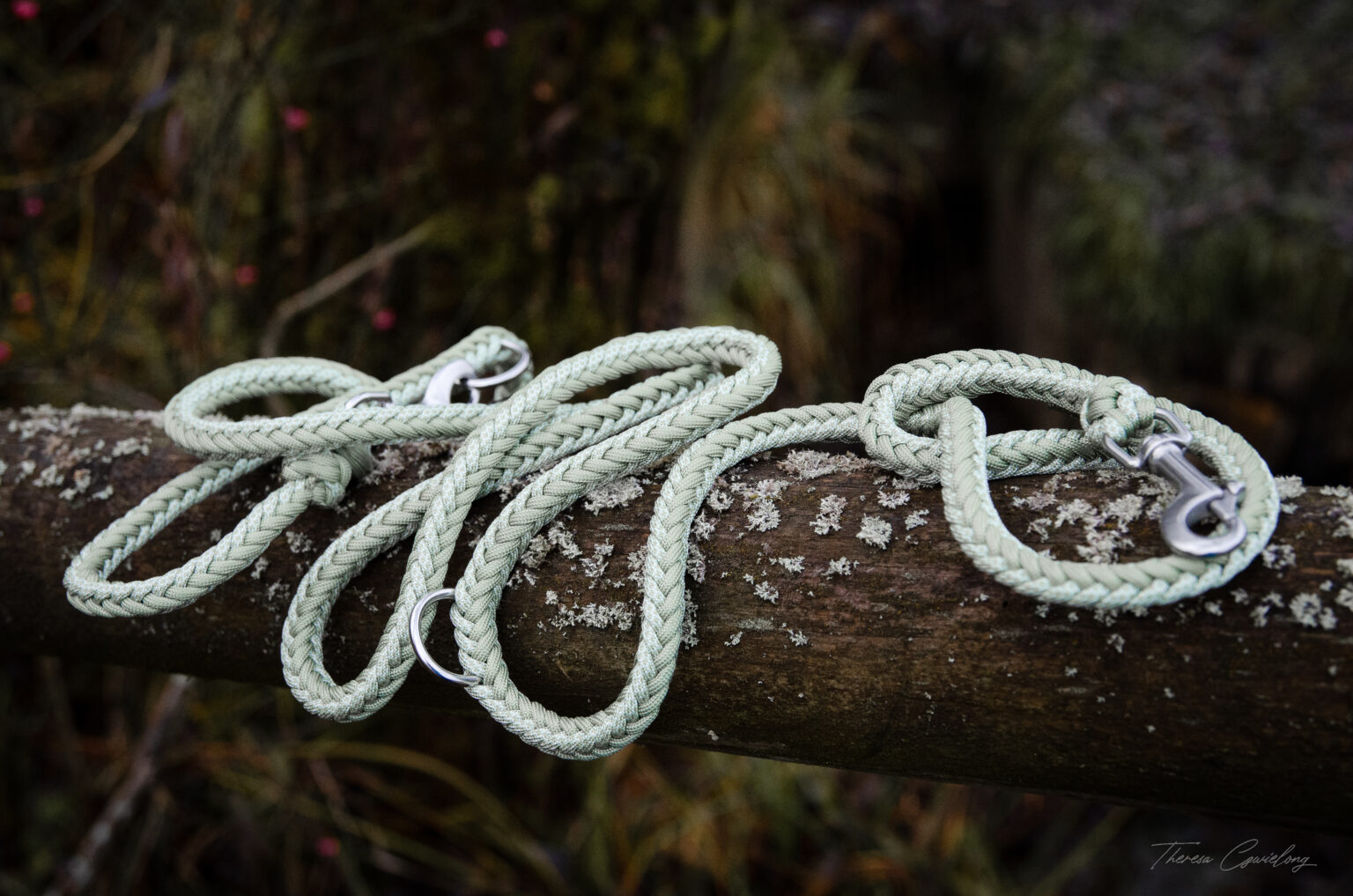 Angst vor hellen Leinen? Nicht bei Paracord! Einfach in die Waschmaschine (Wäschesack) und die Leine sieht wieder aus wie neu!